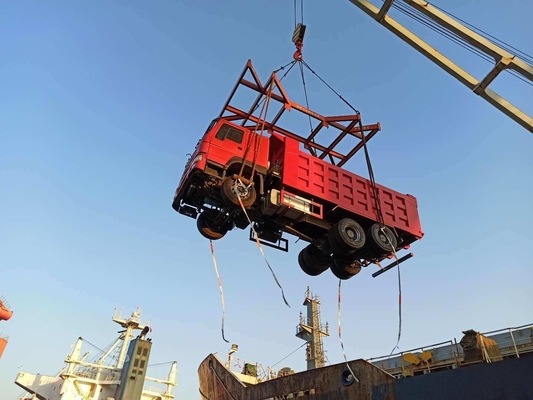 Sinotruk HOWO 6X4 Χρησιμοποιούμενο φορτηγό απορριμμάτων 10 τροχών φορτηγό με κατεβάστρα 25-30 τόνων χωρητικότητας