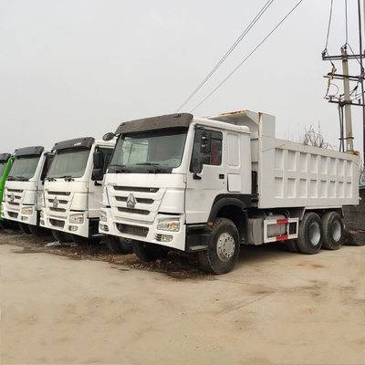 Προσαρμοσμένη αίτηση Sinotruck HOWO 6X4 Χρησιμοποιημένο φορτηγό σκουπιδιών στη Μποτσουάνα με προσαρμογή
