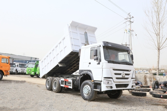 Προσαρμοσμένη αίτηση Sinotruck HOWO 6X4 Χρησιμοποιημένο φορτηγό σκουπιδιών στη Μποτσουάνα με προσαρμογή