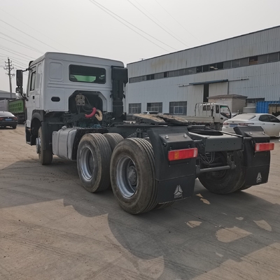 6X4 HOWO Road Man Tractor Head Truck για την Αφρική 2016 Έτος Cummins Isme 420 Μηχανή