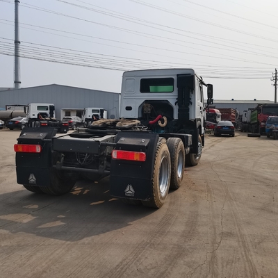 6X4 HOWO Road Man Tractor Head Truck για την Αφρική 2016 Έτος Cummins Isme 420 Μηχανή