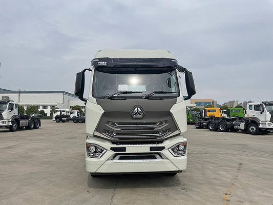 40-60 τόνων χωρητικότητα φόρτωσης Sinotruk HOWO 3 άξονες ρυμουλκούμενο κεφάλι φορτηγού με απόδοση
