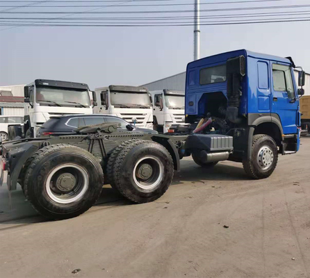 6800*2500*3200mm 3alxes 30t HOWO Χρησιμοποιούμενο φορτηγό ελκυστήρα με αλουμινένιο δεξαμενόπλοιο πετρελαίου 400L