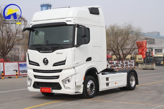 Χρησιμοποιούμενο Shacman 4X2 6tyles Semi Trailer Tractor Truck Ιδανικό για τις αγορές της χώρας