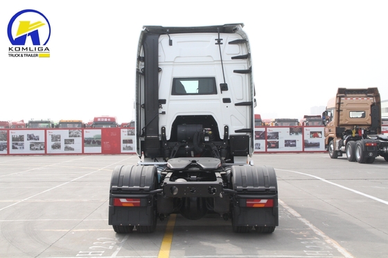 Χρησιμοποιούμενο Shacman 4X2 6tyles Semi Trailer Tractor Truck Ιδανικό για τις αγορές της χώρας