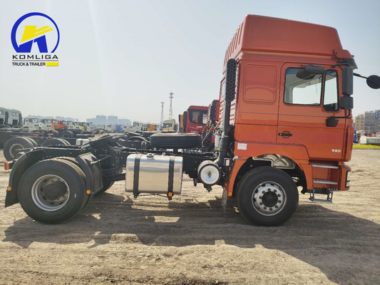 Προσαρμοσμένο αίτημα Zf Steering Shacman F3000 4X2 Τρακτέρ ρυμουλκούμενο φορτηγό για την Αφρική