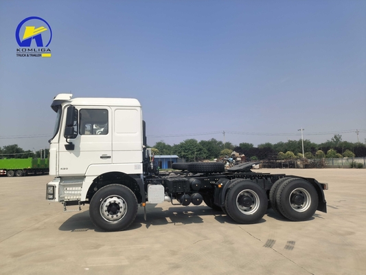 10 τροχούς βαρύ φορτίο Shacman Tractor Truck Head με καθίσματα ≤ 5 και χωρητικότητα κινητήρα &gt; 8L