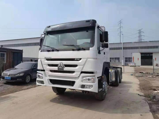 Zz4257s3241W 6X4 10 τροχούς HOWO Τρακτικό φορτηγό κεφάλι με ανθεκτικό κιβώτιο ταχυτήτων Hw19710