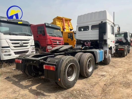Ραδιακό σχέδιο ελαστικών Shacman 6X4 Trailer Head Τρακτέρ φορτηγό με μπροστινό άξονα 7,5 τόνων