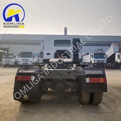 6X4 10 ελαστικά 30-40 τόνων Sinotruck HOWO ρυμουλκούμενο φορτηγό ελκυστήρα με σχέση ταχύτητας 3,7