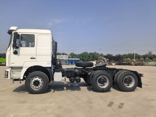 Zf Steering Shacman 6X4 10 τροχών Τρακτέρ 30 τόνων με 400L Αλουμινίου πετρελαϊκό δεξαμενόπλοιο στην Αφρική