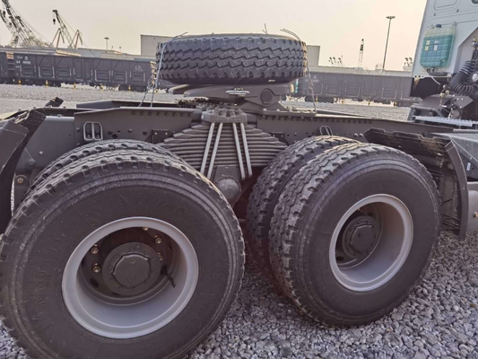 Sinotruk HOWO 6*4 420HP Τρακτέρ Τρακτέρ Τρακτέρ με 6800*2500*3200mm Μέγεθος