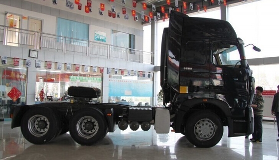 6×4 χειροκίνητο κιβώτιο μετάδοσης Sinotruk HOWO T7h Χρησιμοποιούμενο ρυμουλκούμενο κεφαλή Prime Mover Τρακτέρ φορτηγό
