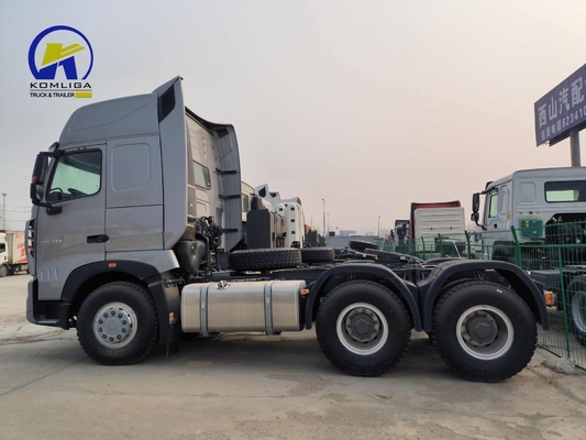 Sinotruk HOWO φορτηγό 6X4 10 τροχών Χρησιμοποιημένο φορτηγό τρακτέρ με 400L Αλουμινίου πετρελαϊκό δεξαμενόπλοιο