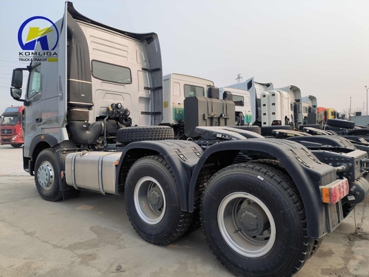 Sinotruk HOWO φορτηγό 6X4 10 τροχών Χρησιμοποιημένο φορτηγό τρακτέρ με 400L Αλουμινίου πετρελαϊκό δεξαμενόπλοιο