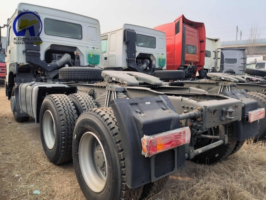 Sinotruk HOWO φορτηγό 6X4 10 τροχών Χρησιμοποιημένο φορτηγό τρακτέρ με 400L Αλουμινίου πετρελαϊκό δεξαμενόπλοιο