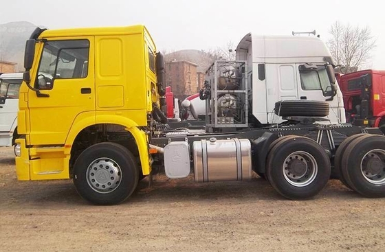 Σχεδιασμός ακτίνων ελαστικών 371HP Χρησιμοποιούμενο Sinotruk HOWO 6 * 4 Τρακτέρ φορτηγό με 9 τόνους εμπρός άξονας