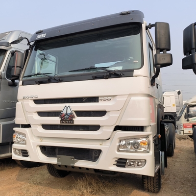 Χρησιμοποιούμενο Sinotruk HOWO 6X4 βαρέος ρυμουλκούμενος με κεφαλή ελκυστήρα με και ≤5 καθίσματα