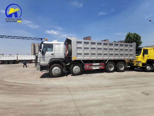 Sinotruck HOWO 8X4 Καμιόνι 12τροχών Euro2/3 βαρύ φορτίο κατασκευασμένο σε ελαστικό 10 1 ανταλλακτικό