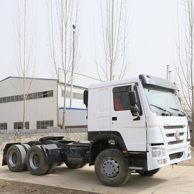 Χρησιμοποιούμενο Sinotruk HOWO 6X4 10wheel 375HP Λευκό τρακτέρ φορτηγό κεφάλι με εξατομικευμένο αίτημα