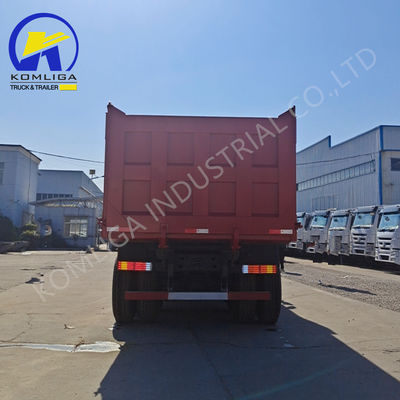 Χρησιμοποιούμενο Sinotruk HOWO φορτηγό με υδραυλική ανύψωση με κοιλιακό στρίψιμο σε καλή κατάσταση