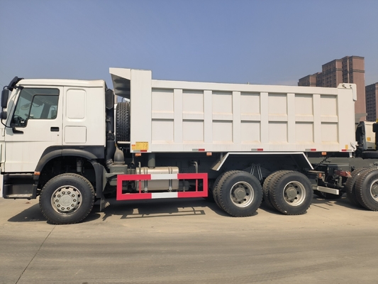 Sinotruk HOWO 6X4 10 τροχών ορυχείο ντάμπερ Tipper Χρησιμοποιημένο ντάμπερ φορτηγό με 300L δεξαμενόπλοιου