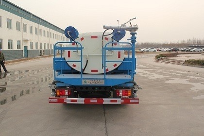 30T ωφέλιμο φορτίο Sinotruck HOWO 4X2 Mini 2000 γαλόνια φορτηγό νερού με κινητήρα D12.42