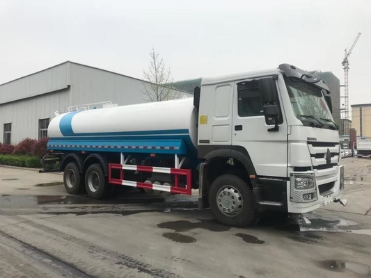 25m3 χωρητικότητα αποθήκευσης πετρελαίου Sinotruck HOWO 6X4 φορτηγό δεξαμενής καυσίμου με 2 πυροσβεστήρες