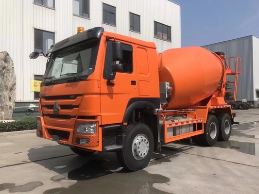 Χειροκίνητο κιβώτιο μεταφοράς 6-10 Cbm Sinotruk HOWO Mixer Truck με διπλό άξονα κίνησης μείωσης