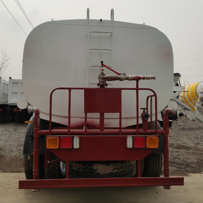 1X9000 Kgs Πρωτό άξονας Euro 2 Sinotruk HOWO 4X2/6X4/8X4 Φορτηγό ψεκασμού για τα απόβλητα