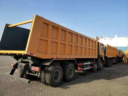 351-450hp HOWO 8X4 Heavy Duty Dumper με 12 τροχούς και 300L Tanker καυσίμου
