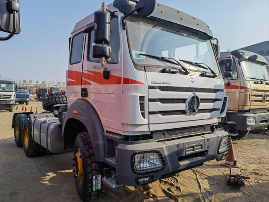 Κεφαλή ελκυστήρα Beiben 6X4 με 90 μονοκατεύθυνση πέμπτο τροχό και ελαστικά πιστοποιημένα ECE
