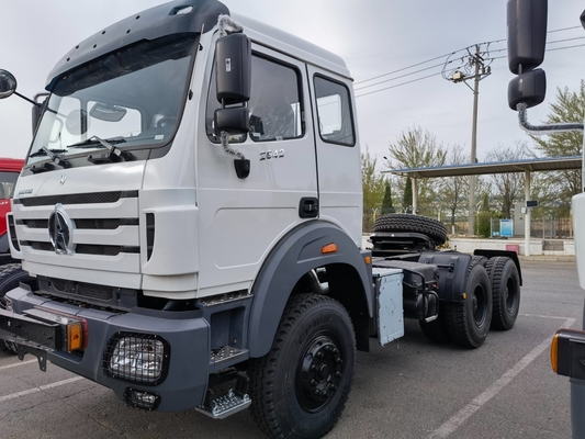 Τανκέρ καυσίμου από κράμα αλουμινίου 400L 6X4 Beiben Tractor Truck Head με χωρητικότητα κινητήρα&gt; 8L