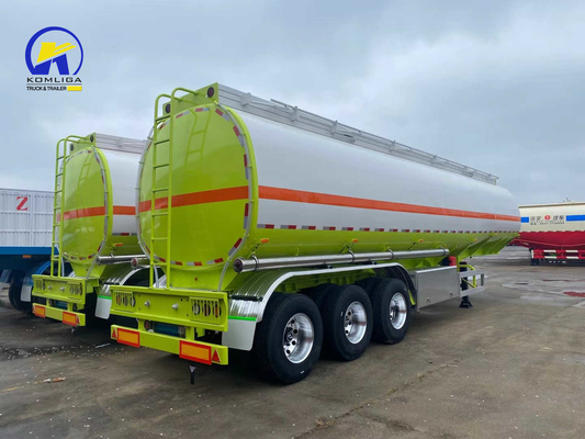 3 άξονες 42cbm Λευκό και πράσινο χρώμα Feul Tank Semi trailer με 12500*2500*1650mm Μέγεθος