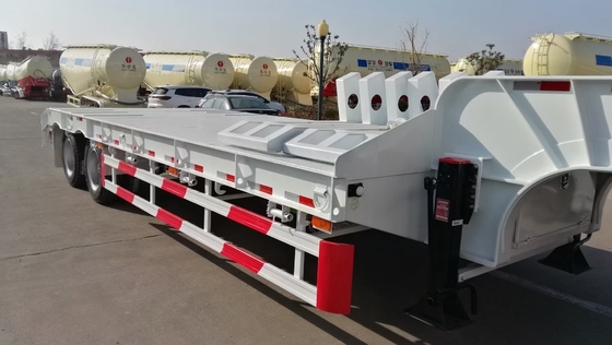 2-5 άξονες Sinotruk Semi-trailer με χαμηλό ύψος με σύστημα προσγείωσης 30-100 τόνων χωρητικότητας 12 ελαστικά